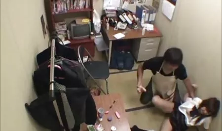 Myyjien rakkaus houkuttelee nuoria ilmaista poenoa ostajia