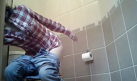 Mies viehätti ystäviä 18 vuotta porno ilmaista pornoa ja harrastaa seksiä intohimolla