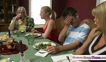 Leiki kahdella solmulla ilmaista prnoa ryhmässä