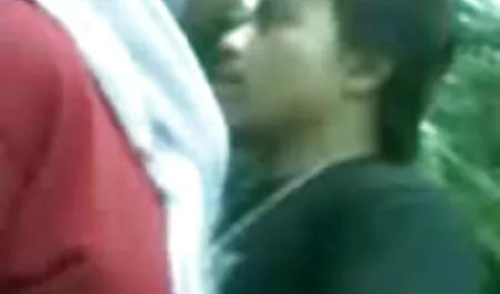 Laita kauneus näyttää tissit ja pillua Web-kamera ilmaistapornoa