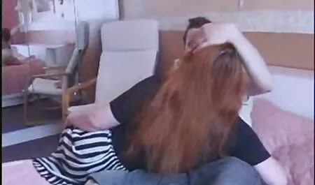 Suuri emättimen ilmasta pornoo jyystäminen häntä