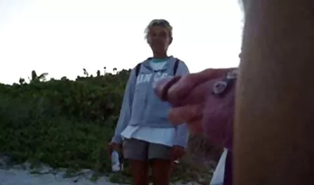 Ihmisellä ilmaiset seksielokuvat on kaksi kaunista ihmistä.