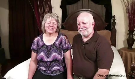 Verraton ilmaiset pornovideot musta opiskelija seinän läpi pornoa.