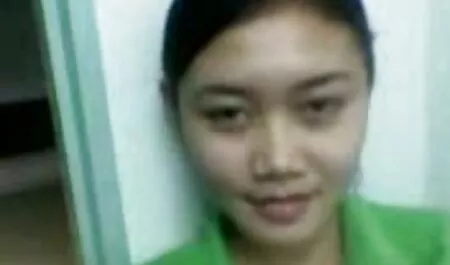 Tähdet riisuvat alusvaatteensa ja ilmaiset porno videot pitkät säärensä.