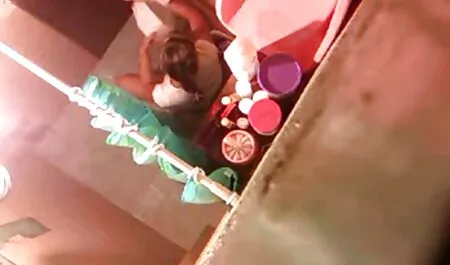 Pehmeää seksiä kauniiden vaatteiden ilmaiset porno video kanssa.