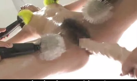 Naimisissa oleva mies ilmaista pormoa syö rakastajattarensa.