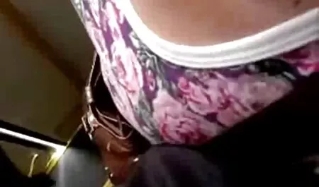 Isot pormoa tissit ottaa kaksi kullit reikiä.