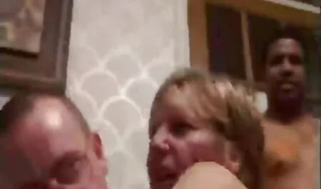 Parhaat ystävät paljastivat ilmaisia porno hänen pikkuhousukameransa.