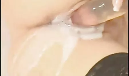 Kallista venäläistä kusetetaan ensimmäistä ilmainen erotiikka kertaa.