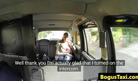 Khokhlushka näyttää itsetyydytystä, sujuvaa puhetta ilmainen seksivideo seksiä runetissa