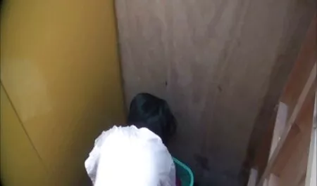 Homonuoret ja komeat ilmaiset porno miehet ottavat toisiltaan suihin.