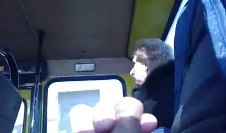 Alastomia erotiikka ilmainen naisia saappaissa, seksuaalisesti aktiivisia poikaystäväsi kanssa.