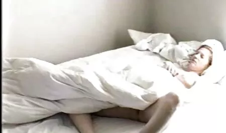 Nuoret www ilmaista pornoa naiset työntävät sormensa emättimeen.