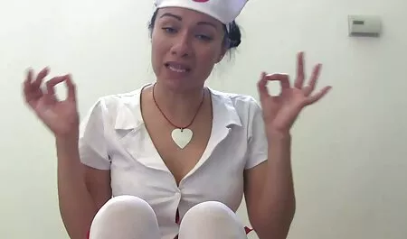 Blondi kielen aivohalvauksia pillua raskaana olevan tytön ilmaista pörnoa