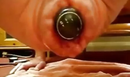 Näin ilmaiset pornovideot lääkäri kastelee nuoren miehen check health