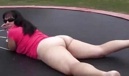 Punapäinen ilmaiset pornovideot vampyyri punaisessa vanhemmassa rakastajassa