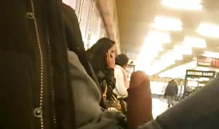 Markiisi de Sade syödä kaksi normaalia tyttö navetassa pillua ilmaiseksi