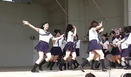 Kauneutta, pikkuhousuja ja flirttailua ilmaiset porno videot