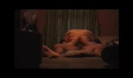 Hän ottaa kumi kullit pillua yksityinen ilmaista aikuisviihdettä