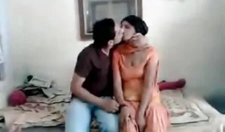 Slut kukko hänen perse ilmaista pornos suuhun.