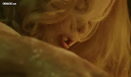 Opettajat syövät ilmainen seksivideo oppilaan työhuoneessaan.