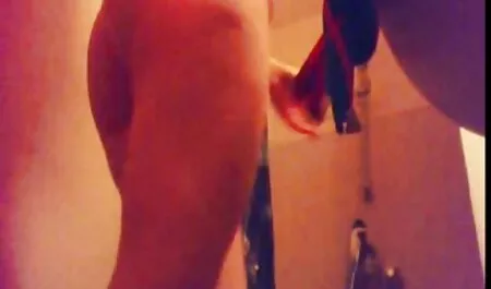 Makea ilmaista porno videoita tissit, ujo, mutta elää