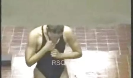 Kaksi brittiläistä tyttöä, kun heillä on ilmaiset pornot kaunis seksi