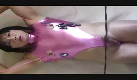 Ryhmäseksiä ilmaista lesbo pornoa kylpyhuoneessa suuri urheilija