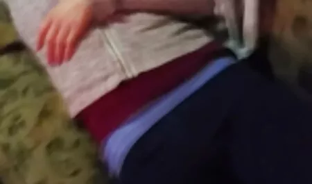 Nuori opiskelija Univormu näyttää alasti ja söpö elin ilmainen seksivideo