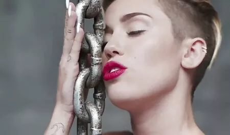 Kaunis suomalaista ilmaista pornoa sininen, kun parrakas Punapää perseessä