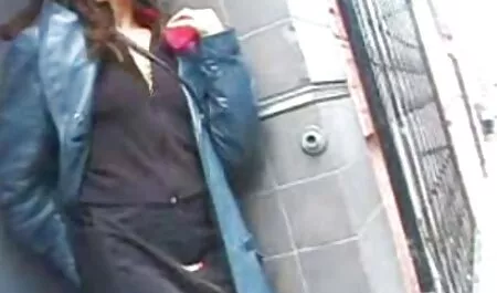 Äiti otti ilmaista pornoa häneltä suihin.